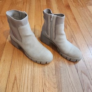 Lug sole chelsea boot